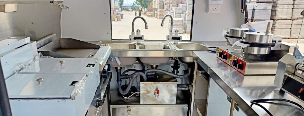 Mobile-Food-Trailer-with-Kitchen-Equipment