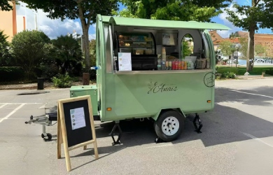 France-Small-Catering-Trailer-for-Sale