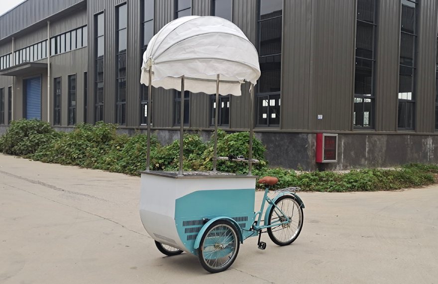 https://www.etofoodcarts.com/d/images/products/Food-Cart/Ice-cream-cart/Gelato-Ice-Cream-Tricycle-Cart-for-Sale/portable%20gelato%20ice%20cream%20tricycle%20cart%20for%20sale.jpg