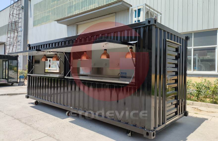 Mobile-Shipping-Container-Restaurant-Design