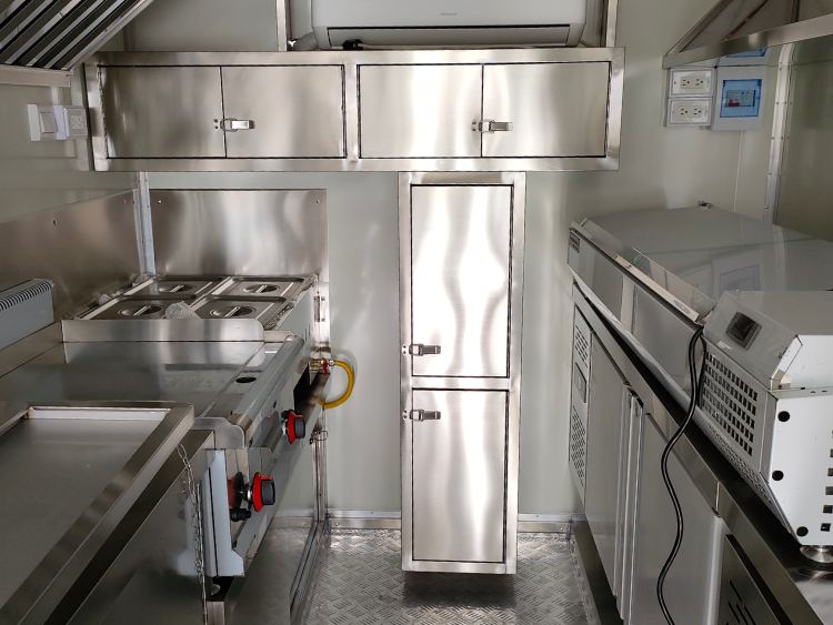 19ft Commercial Kitchen Trailer